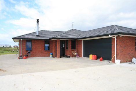 Photo of property in 888a Otaraoa Road, Tikorangi, Waitara, 4383