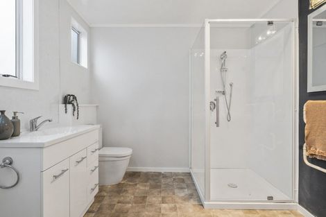 Photo of property in 52 Bathgate Street, South Dunedin, Dunedin, 9012