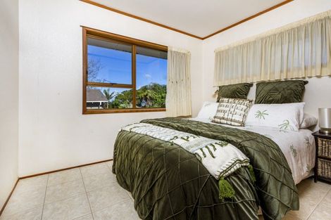 Photo of property in 1/10 Tipau Street, Torbay, Auckland, 0630