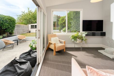 Photo of property in 17 Honiana Te Puni Street, Aro Valley, Wellington, 6021