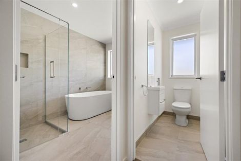 Photo of property in 409 Old North Road, Kumeu, 0892