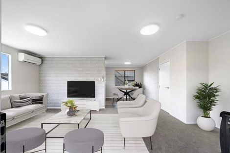 Photo of property in 63 Trias Road, Totara Vale, Auckland, 0629