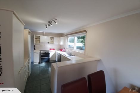 Photo of property in 21 Judkins Crescent, Cockle Bay, Auckland, 2014