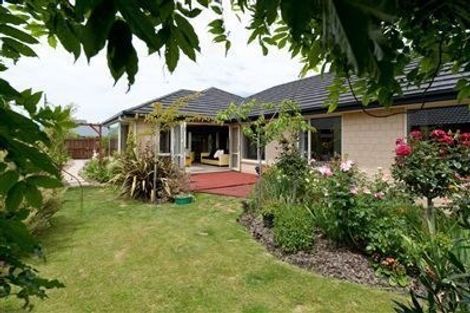 Photo of property in 3 Cassinia Gardens, Aidanfield, Christchurch, 8025