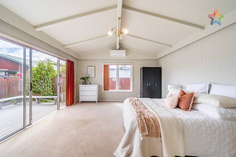 Photo of property in 4 Stamford Grove, Avalon, Lower Hutt, 5011