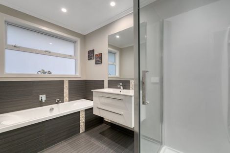 Photo of property in 4 Cupples Street, Papamoa Beach, Papamoa, 3118