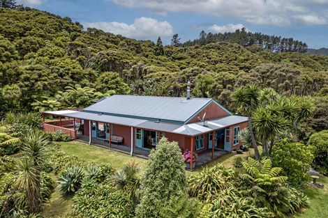 Photo of property in 206 Colville Road, Coromandel, 3584