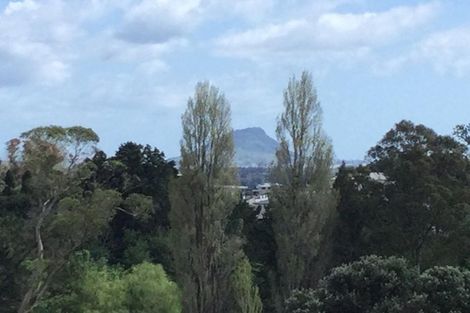 Photo of property in 33 Oceana Drive, Welcome Bay, Tauranga, 3175