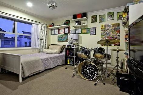 Photo of property in 44 Borneo Drive, Fairview Heights, Auckland, 0632