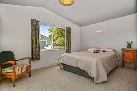 Photo of property in 83 Queen Street, Westport, 7825