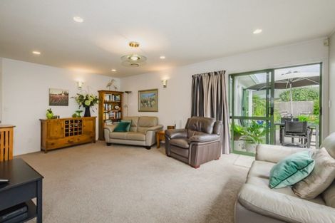 Photo of property in 6 Beachwater Grove, Paraparaumu Beach, Paraparaumu, 5032