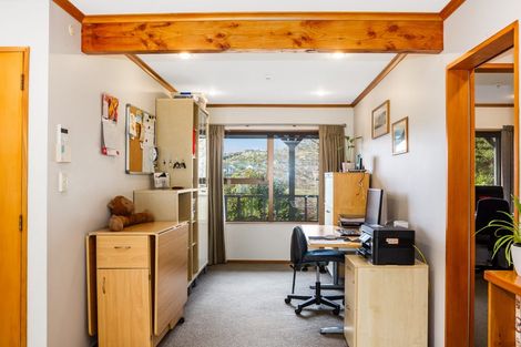 Photo of property in 34 Albatross Close, Whitby, Porirua, 5024