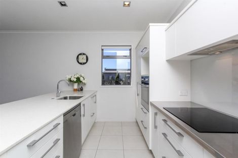 Photo of property in 16 Buller Street, New Plymouth, 4310