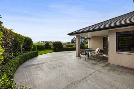Photo of property in 3 Larlin Heights, Hawera, 4675
