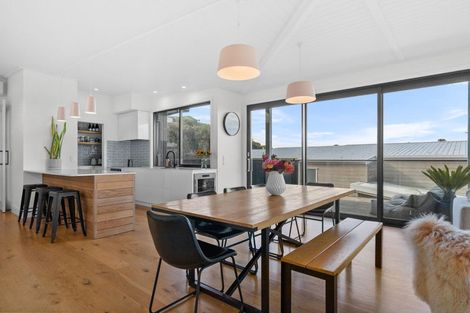 Photo of property in 13 Riverview Place, Waipu, 0582