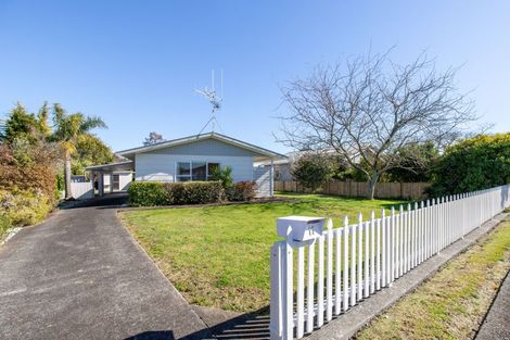 Photo of property in 11 Paul Drive, Ngatea, 3503
