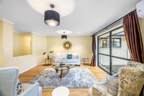 Photo of property in 4 Chelmsley Avenue, Henderson, Auckland, 0612