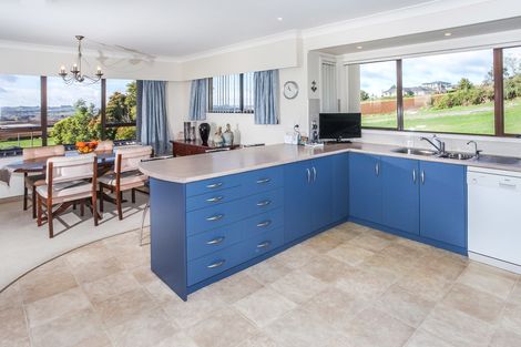 Photo of property in 6 Tremen Place, Pukekohe, 2120