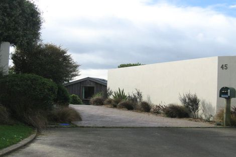 Photo of property in 45 The Strand, Fitzherbert, Palmerston North, 4410