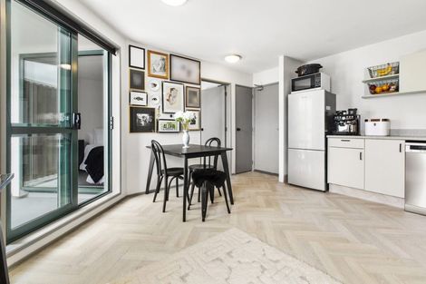 Photo of property in Palm Grove Apartments, 12/13d Palm Grove, Berhampore, Wellington, 6023