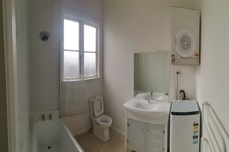 Photo of property in 7 Moir Street, Mount Victoria, Wellington, 6011