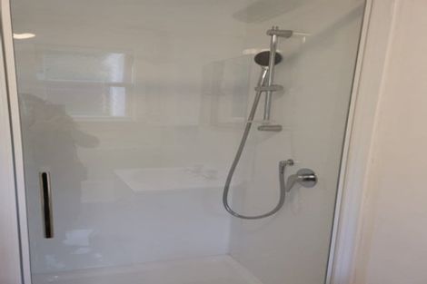 Photo of property in 5 Walnut Way, Maungaraki, Lower Hutt, 5010