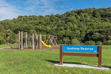 Photo of property in 32 Hookway Grove, Paraparaumu, 5032