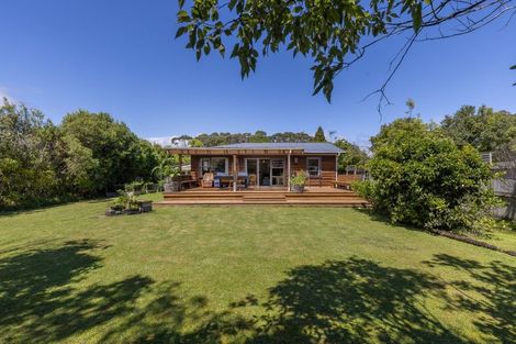 Photo of property in 5 Puriri Road, Waikanae, 5036