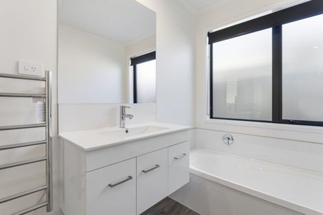 Photo of property in 9 Friesian Way, Papamoa, 3118