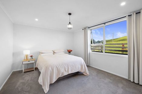 Photo of property in 435 Barrett Road, Omata, New Plymouth, 4374