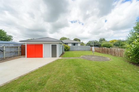 Photo of property in 9 Bull Street, Bulls, 4818