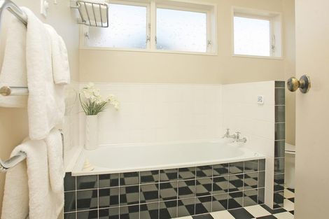 Photo of property in 1/29 Parkvale Road, Karori, Wellington, 6012