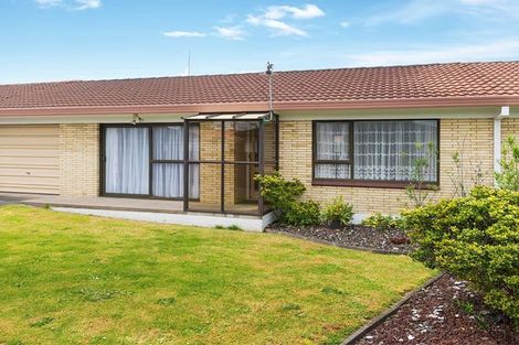 Photo of property in 2/24 Prictor Street, Papakura, 2110