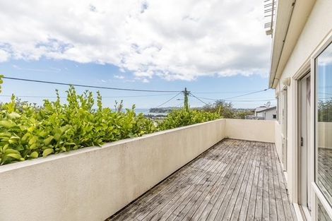Photo of property in 25a Brightside Road, Stanmore Bay, Whangaparaoa, 0932