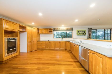 Photo of property in 335 Tutaki Road, Kelvin Grove, Palmerston North, 4470