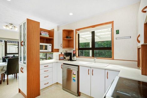 Photo of property in 6 Zande Terrace, Tawa, Wellington, 5028