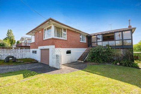 Photo of property in 38 Sunset Road, Unsworth Heights, Auckland, 0632