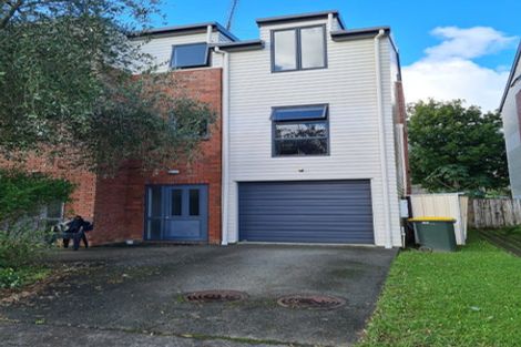 Photo of property in 38 Verdale Circle, Glen Eden, Auckland, 0602