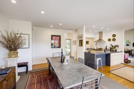 Photo of property in 18 Lucknow Road, Havelock North, 4130