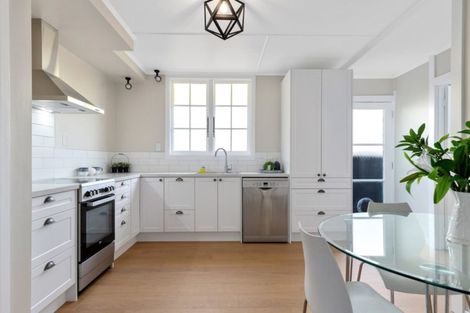 Photo of property in 10 Kitchener Street, Claudelands, Hamilton, 3214