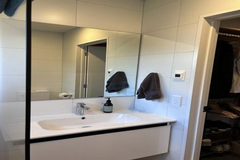 Photo of property in 2 Wanderer Lane, Jacks Point, Queenstown, 9371