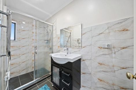 Photo of property in 4 Figtree Terrace, Goodwood Heights, Auckland, 2105