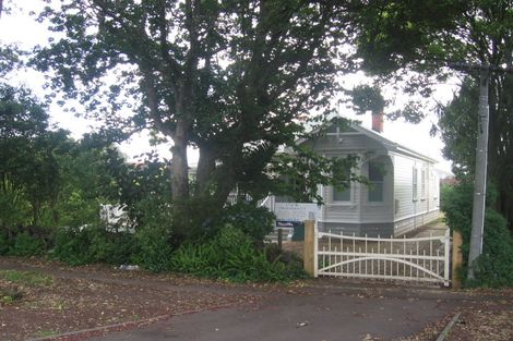 Photo of property in 3/176b Green Lane West, Greenlane, Auckland, 1051