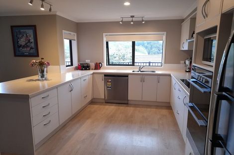 Photo of property in 14 Tieke Place, Horahora, Whangarei, 0110