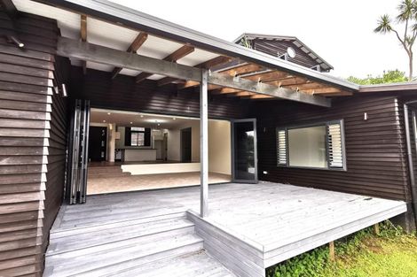 Photo of property in 68 Rame Road, Greenhithe, Auckland, 0632