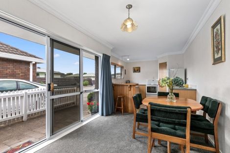 Photo of property in 2/110 Chadwick Road, Greerton, Tauranga, 3112