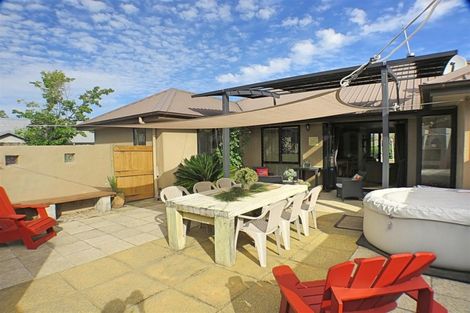 Photo of property in 2 Caulfield Place, Pukehangi, Rotorua, 3015