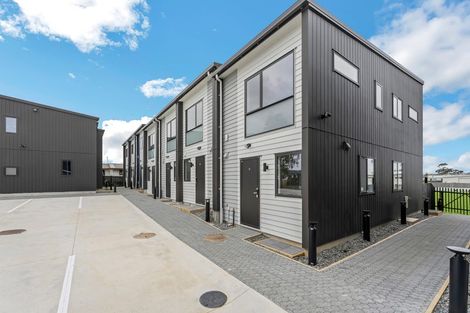 Photo of property in 17/17 Barneys Farm Road, Clendon Park, Auckland, 2103