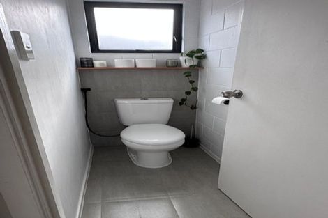 Photo of property in 3/1 Simon Ellice Drive, Bayview, Auckland, 0629