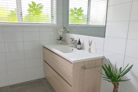 Photo of property in 4/104 Coronation Road, Papatoetoe, Auckland, 2025